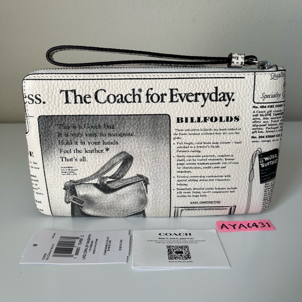 Coach Large Corner Zip Wristlet With Newspaper Print🎈🎈 - Picture 3 of 6